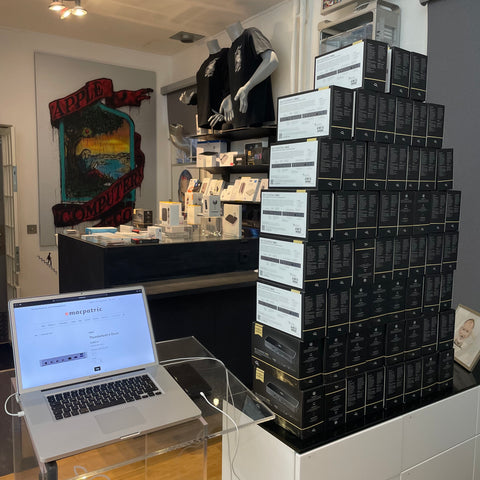 56 stycken OWC Thunderbolt 4 Dock kom precis