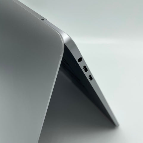 Begagnad - MacBook Pro (15-inch, 2017) Space gray