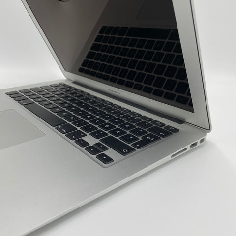 Begagnad - MacBook Air (13 inch, Early 2015) Begagnad Dator Begagnad - MacBook Air (13-inch, Early 2015) - Begagnad MacBook Air